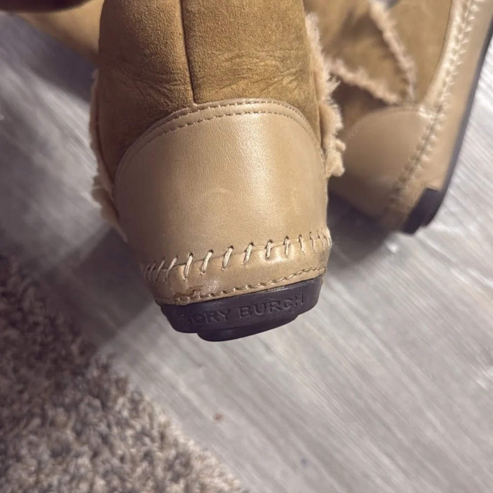 Tory Burch Amelie soft winter size 7